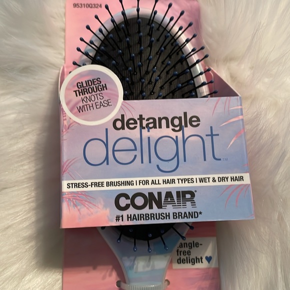 Conair Detangle Delight Round Brush - Picture 6 of 12